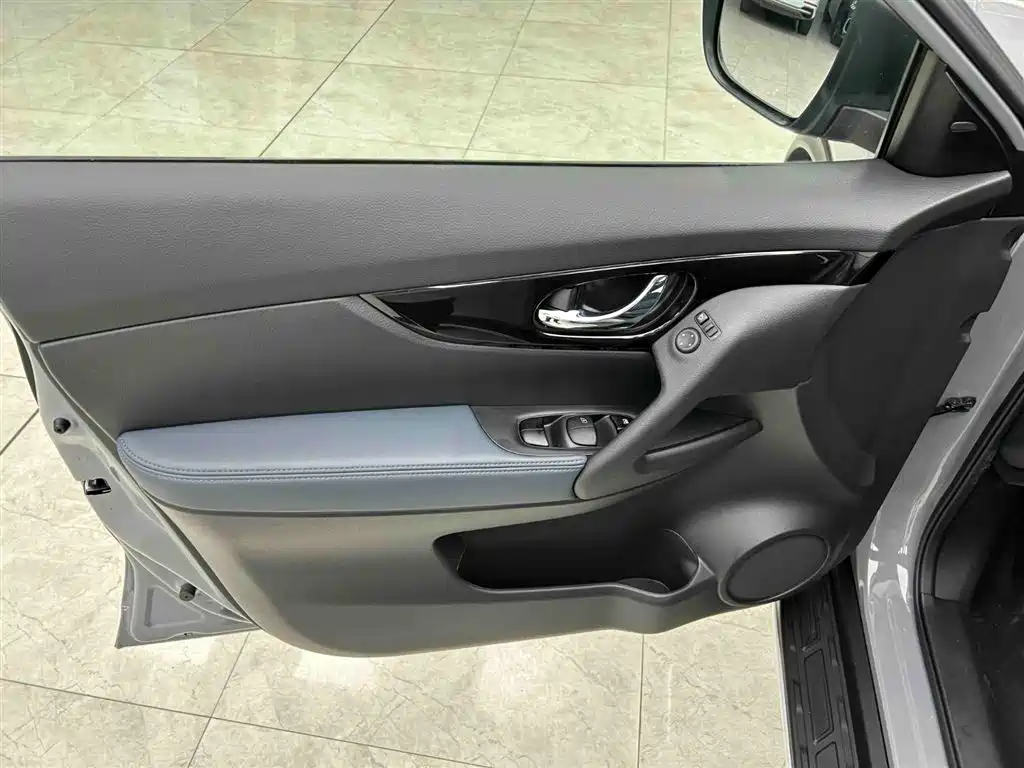 Nissan X-Trail 2025 — фото 10