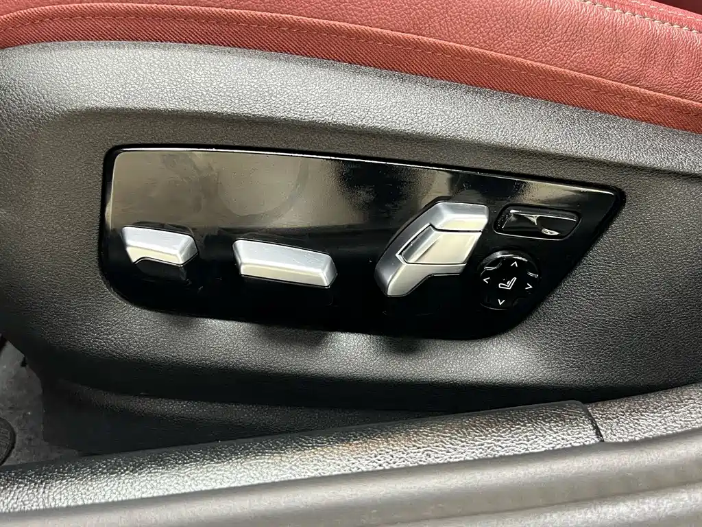 BMW 5 Series 2021 — фото 21
