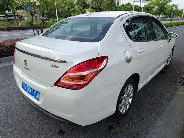 Peugeot 308 2016