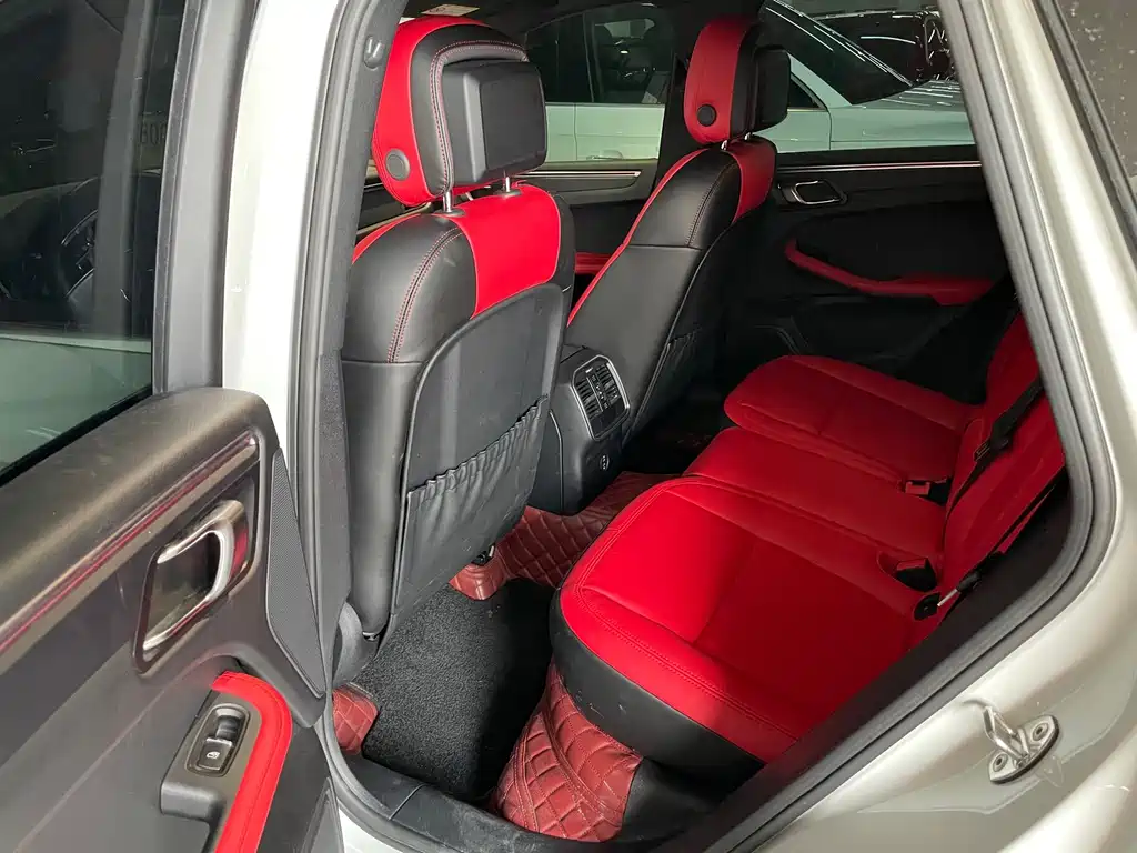 Porsche Macan 2020 — фото 15
