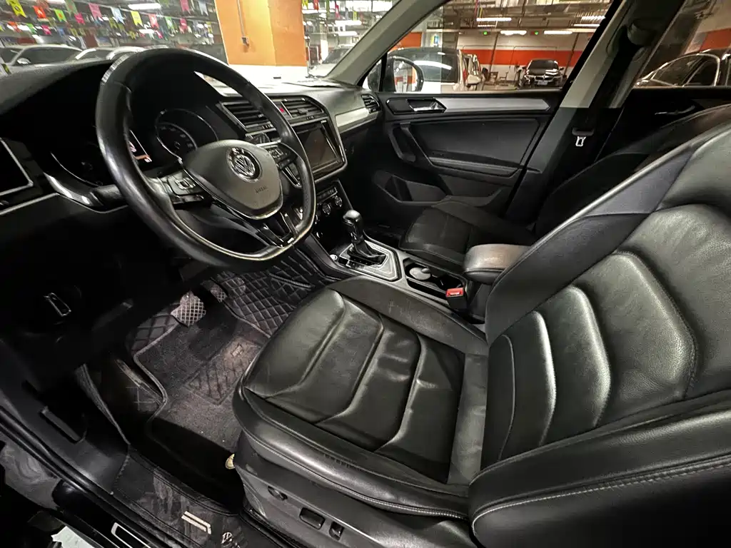 Volkswagen Tiguan L 2019 — фото 11