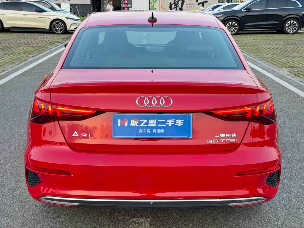 Audi A3 2023 — фото 5
