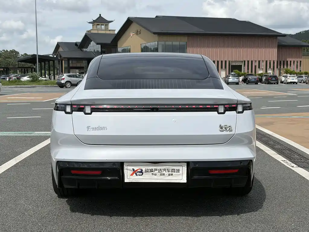 Lynk & Co 10 2025
