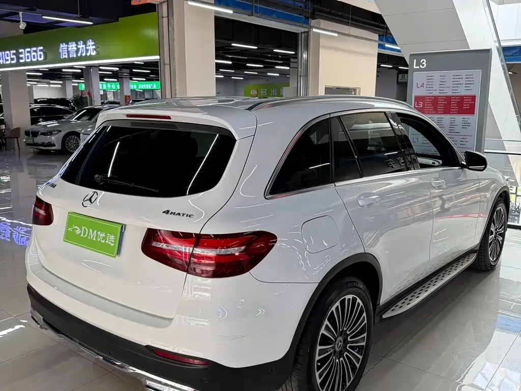 Mercedes-Benz GLC 2018 — фото 9
