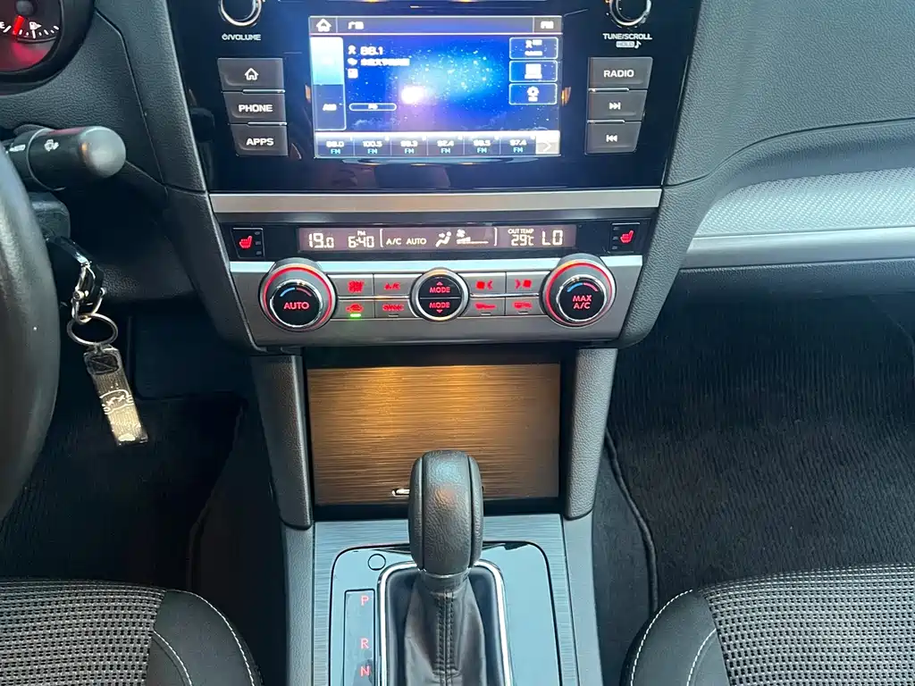 Subaru Legacy 2020 — фото 21