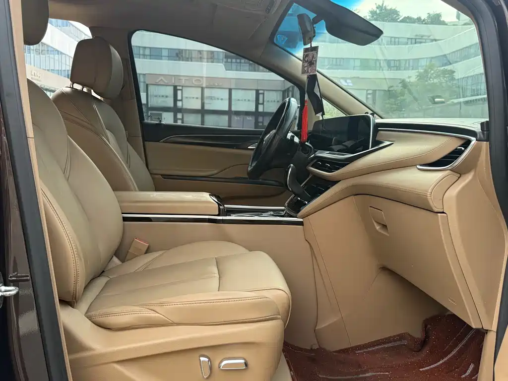 Buick GL8 2021