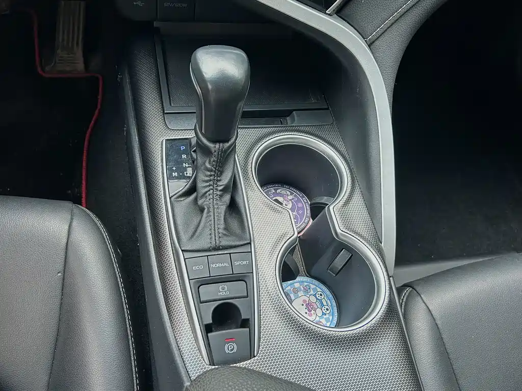 Toyota Camry 2023 — фото 15