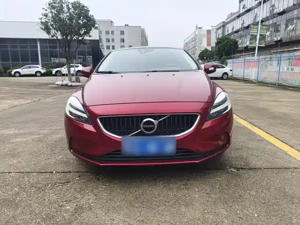 Volvo V40 2017