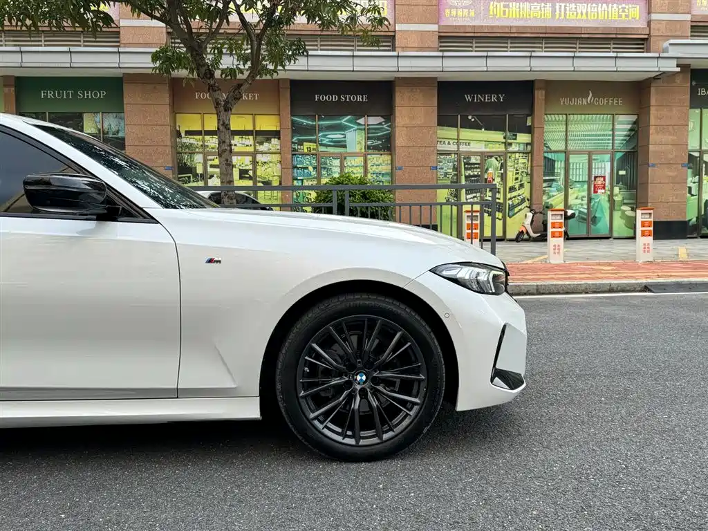 BMW 3 Series 2024