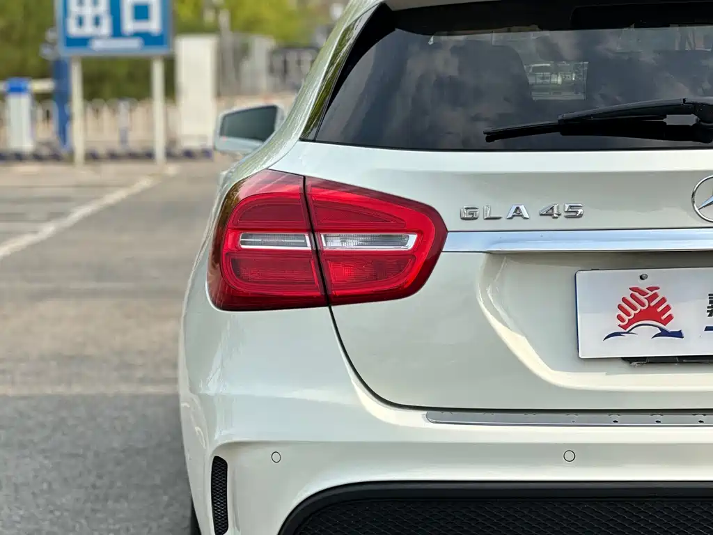 Mercedes-Benz GLA AMG 2015 — фото 15