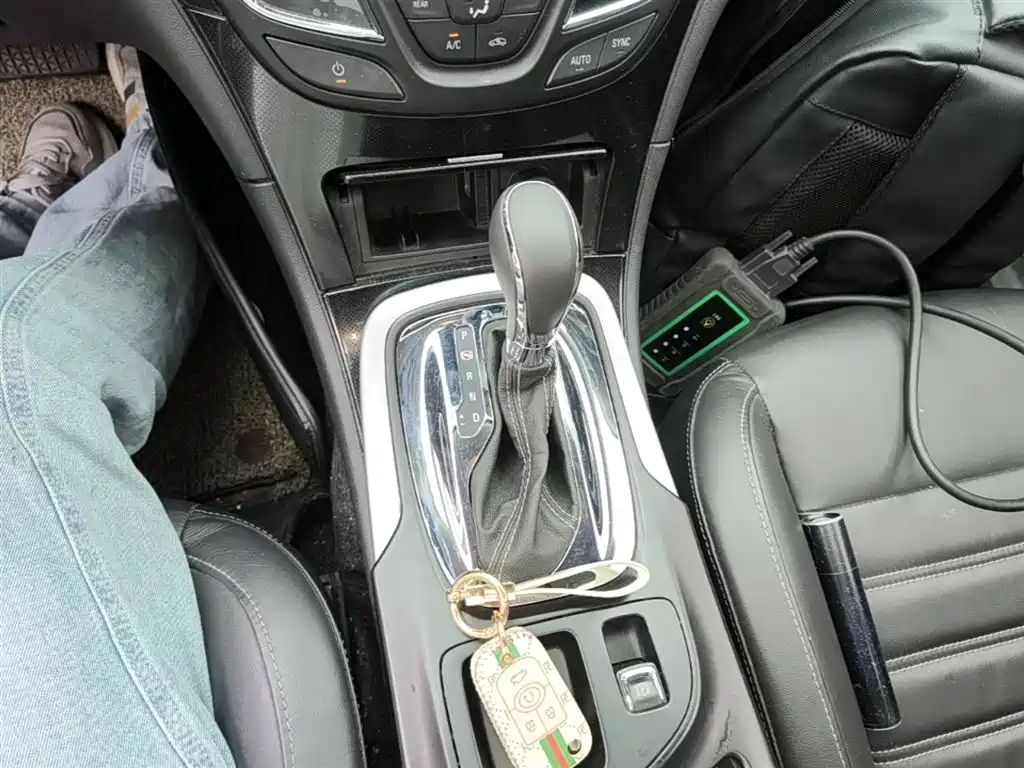 Buick Regal 2015 — фото 14