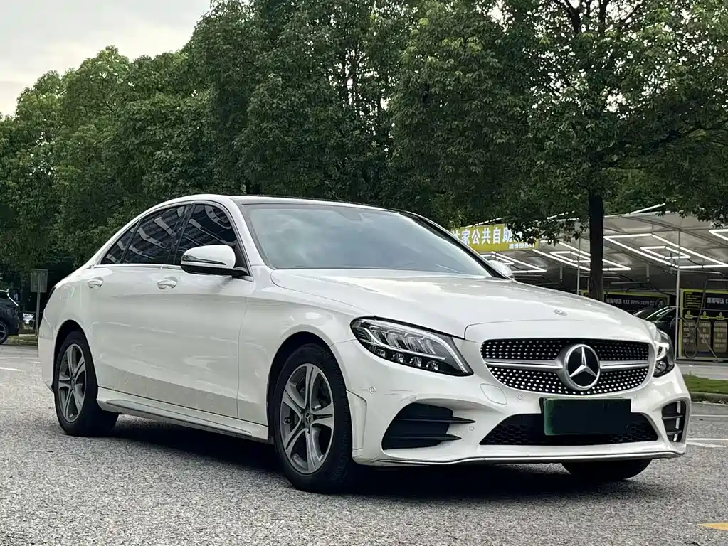 Mercedes-Benz C-Class 2021