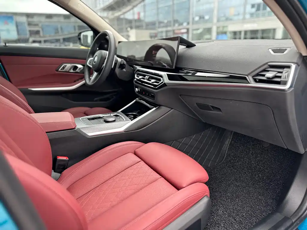 BMW 3 Series 2023 — фото 11