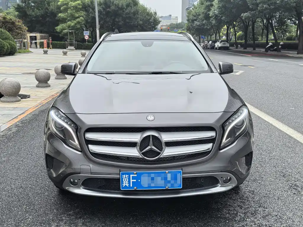 Mercedes-Benz GLA 2015