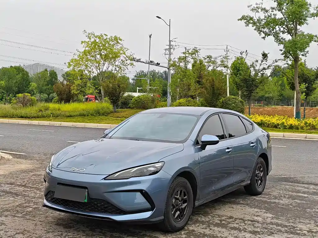BYD Seal 05 DM-i 2025 — фото 1