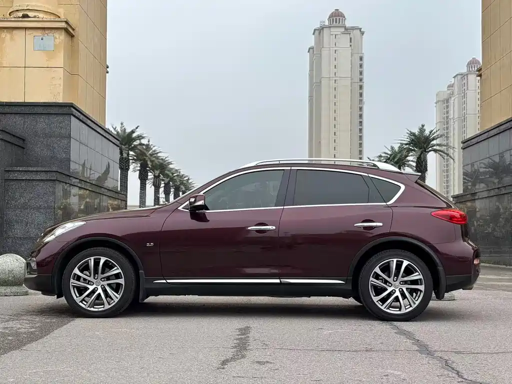 Infiniti QX50 2016 — фото 2
