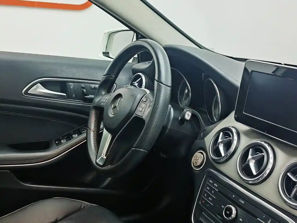 Mercedes-Benz GLA 2016 — фото 22