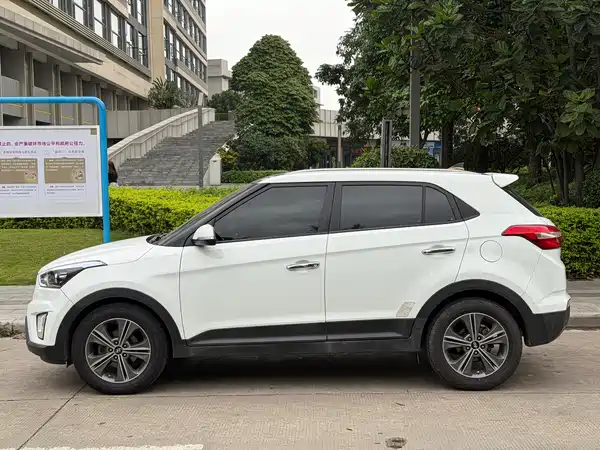 Hyundai ix25 2015