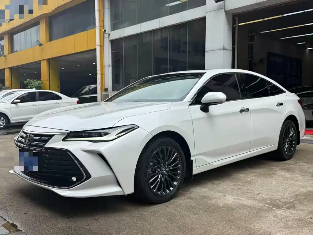 Toyota Avalon 2022 — фото 1