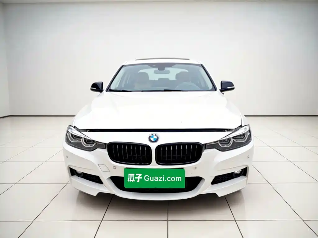 BMW 3 Series 2019 — фото 24
