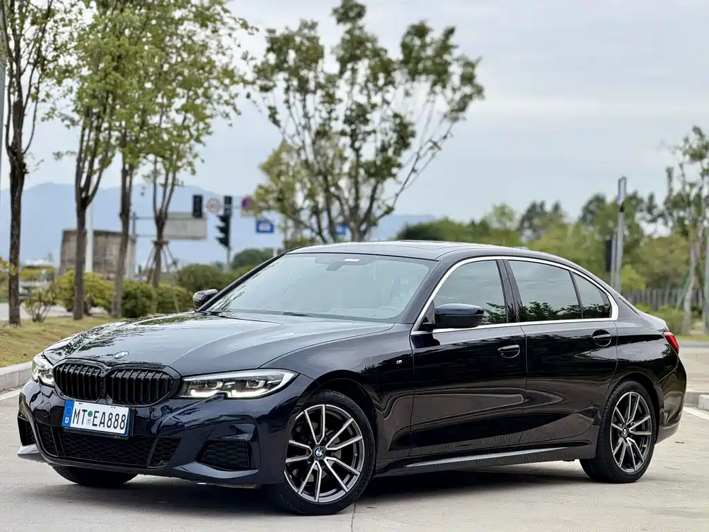 BMW 3 Series 2021 — фото 1