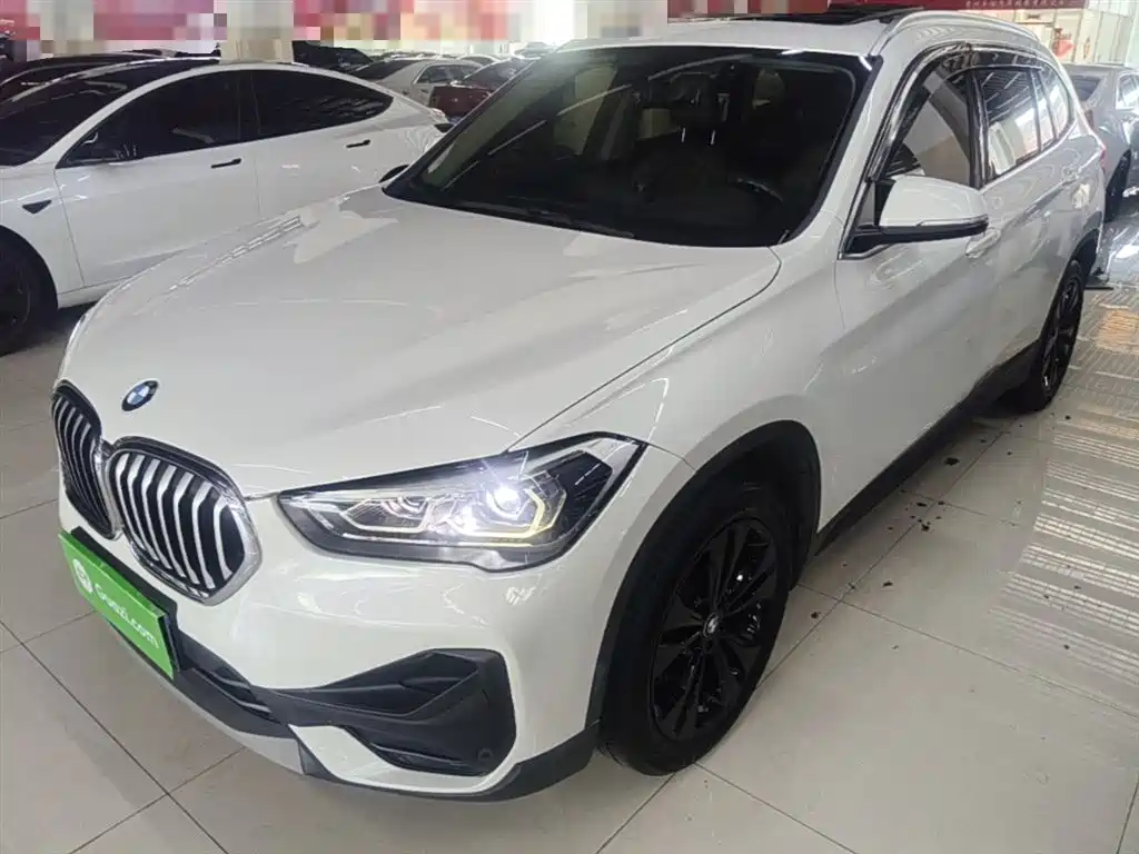 BMW X1 2021 — фото 1