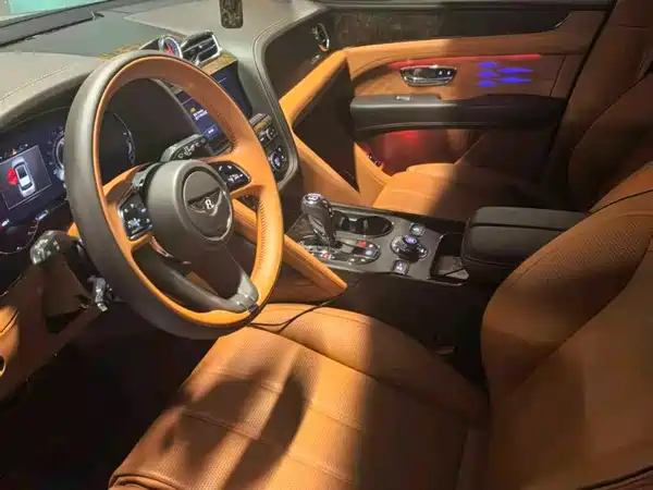 Bentley Bentayga 2024