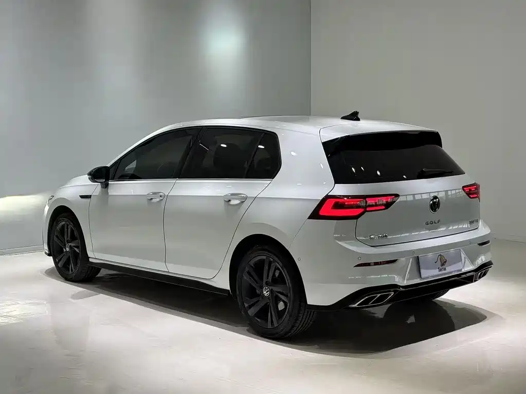 Volkswagen Golf 2021