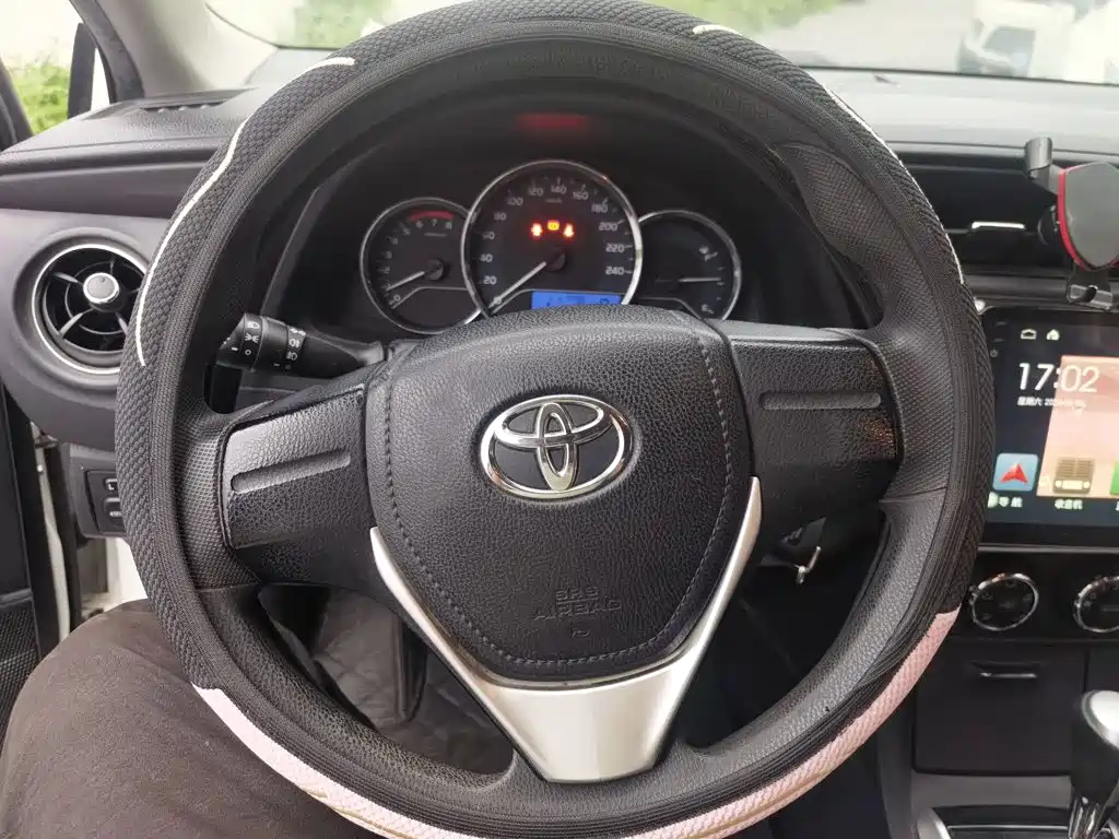 Toyota Corolla 2018 — фото 3