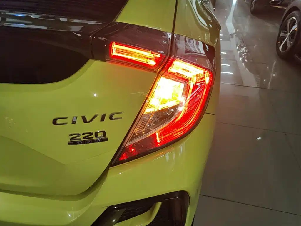 Honda Civic 2020 — фото 8
