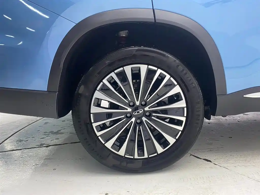 Chery Tiggo 8 PLUS C-DM 2025 — фото 7