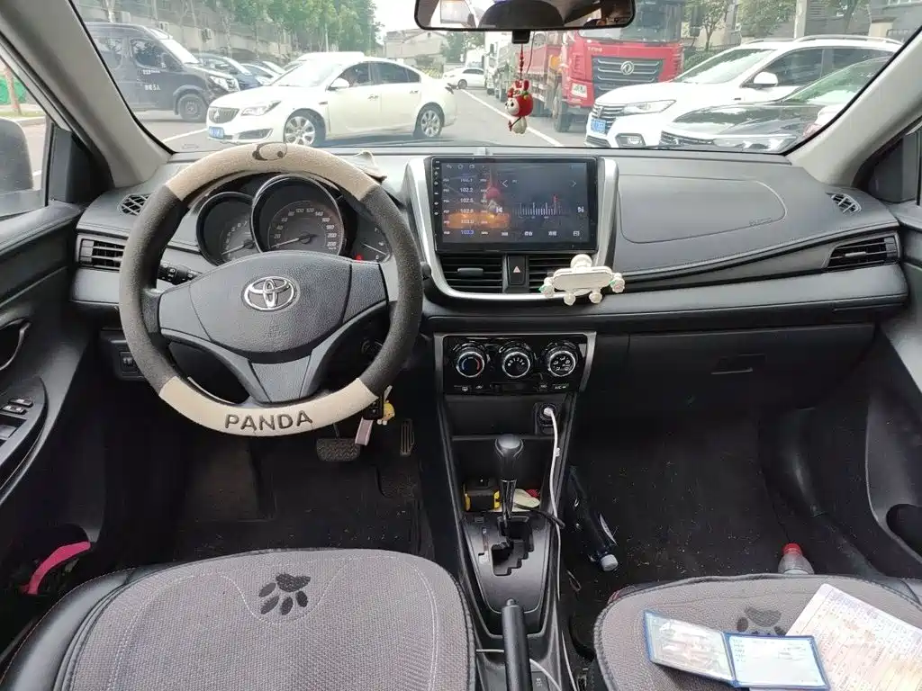 Toyota Yaris L 2021 — фото 13
