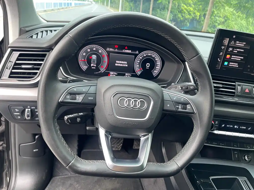 Audi Q5L 2025 — фото 22