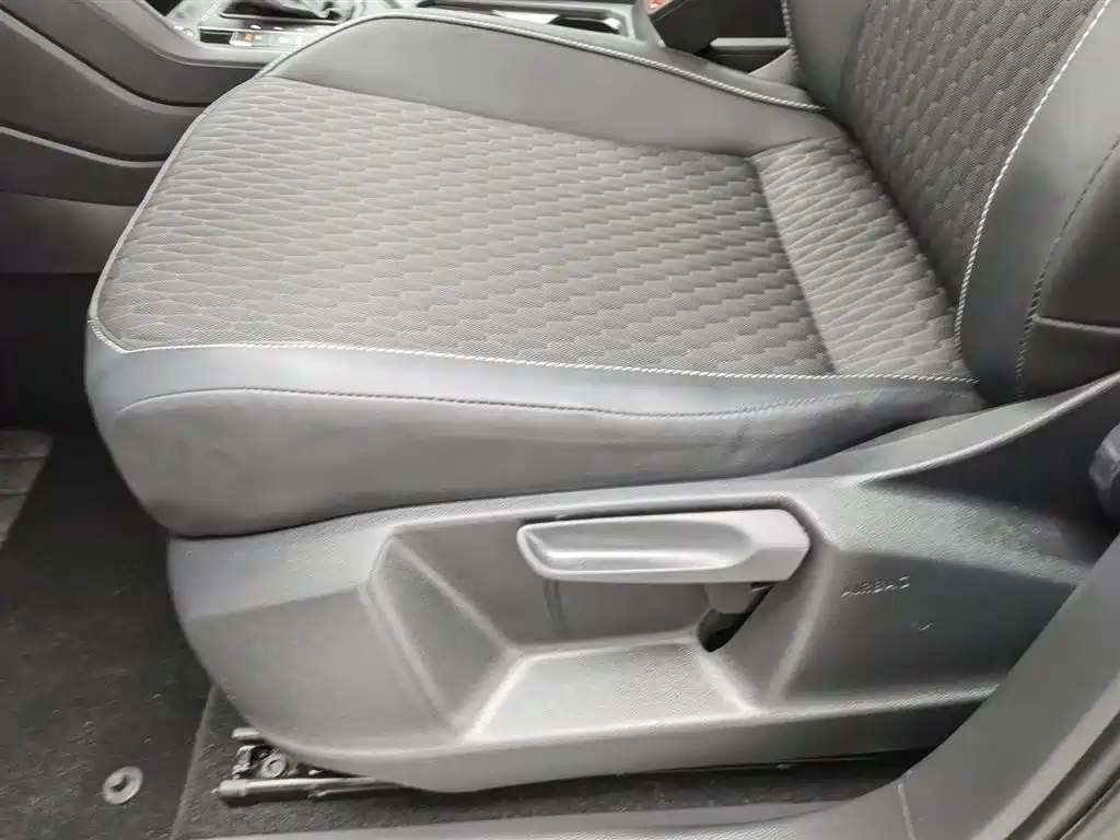 Volkswagen Tiguan L 2018 — фото 20