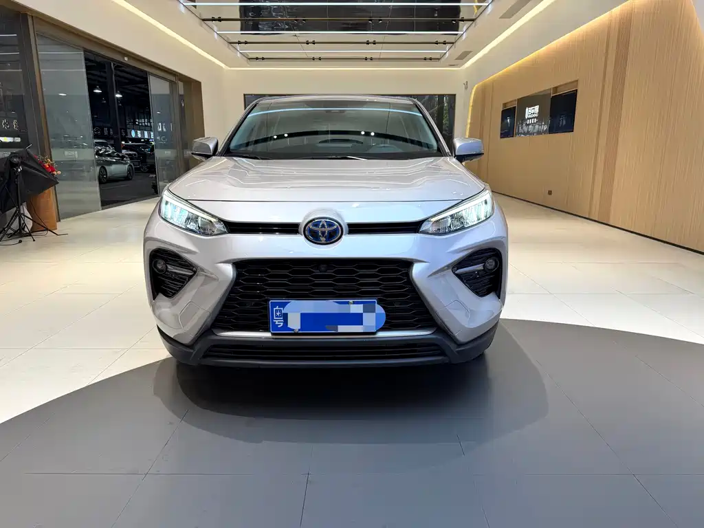 Toyota Wildlander 2022 — фото 3