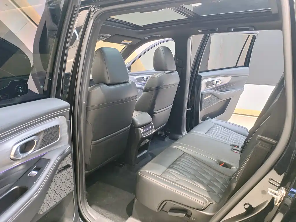 GAC Motor Trumpchi GS8 2022 — фото 11