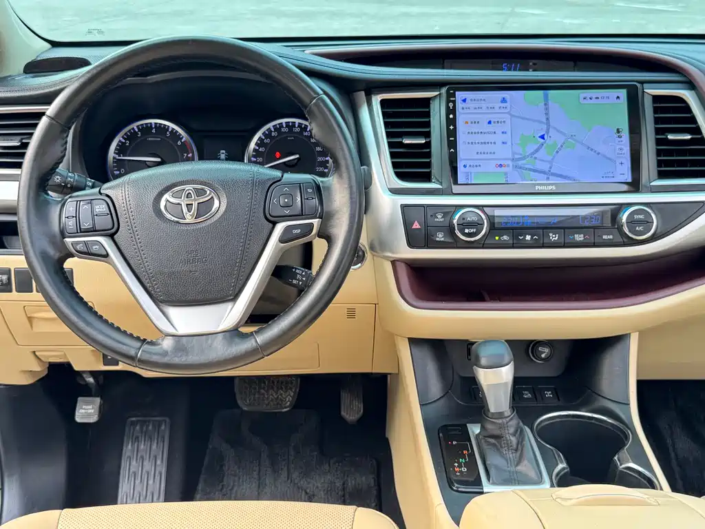 Toyota Highlander 2017 — фото 16