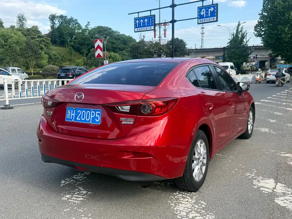 Mazda 3 Axela 2015 — фото 6