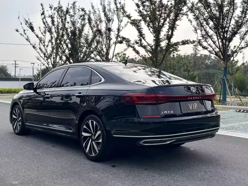Volkswagen Passat 2022