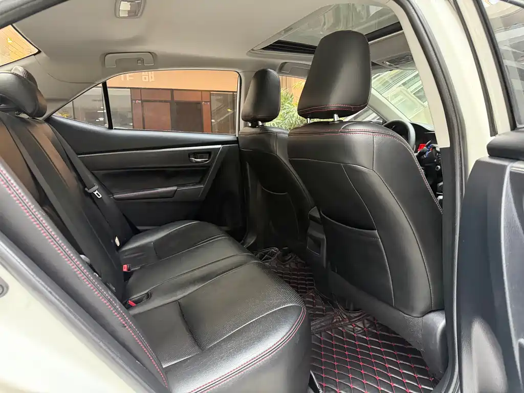 Toyota Corolla 2015 — фото 12