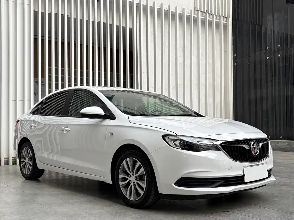 Buick Excelle 2018 — фото 3