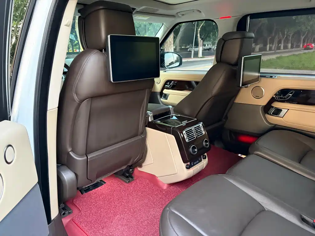Land Rover Range Rover 2021 — фото 17