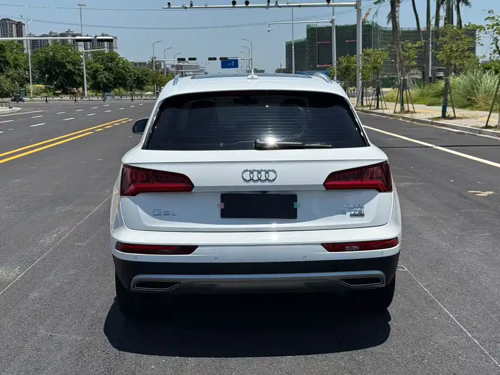 Audi Q5L 2021 — фото 5