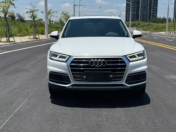Audi Q5L 2021