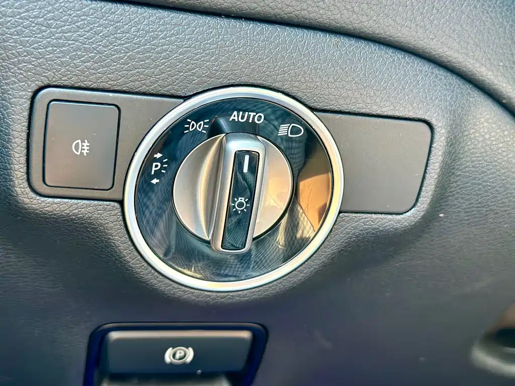 Mercedes-Benz CLA 2017 — фото 49