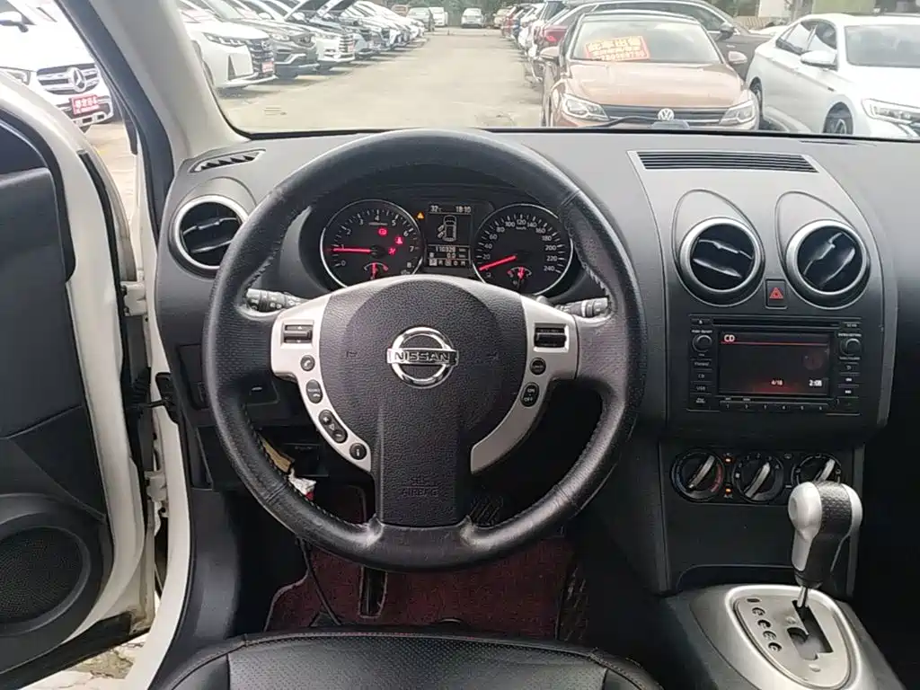 Nissan Qashqai 2015 — фото 11