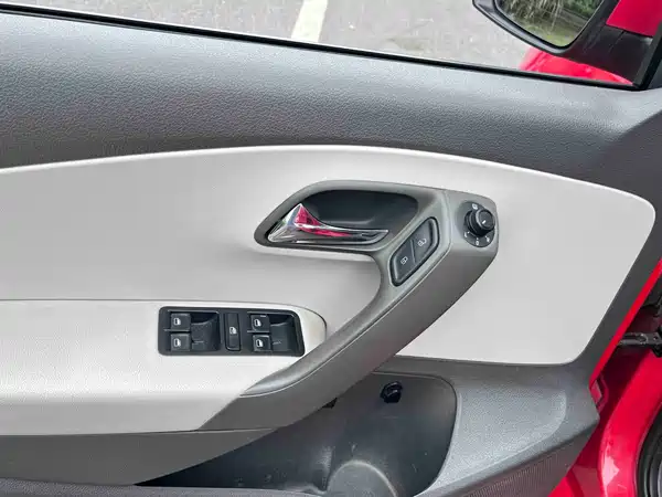 Volkswagen Polo 2014