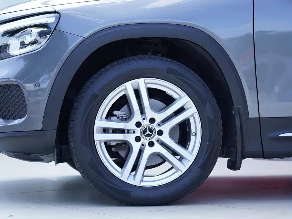 Mercedes-Benz GLB 2021 — фото 19