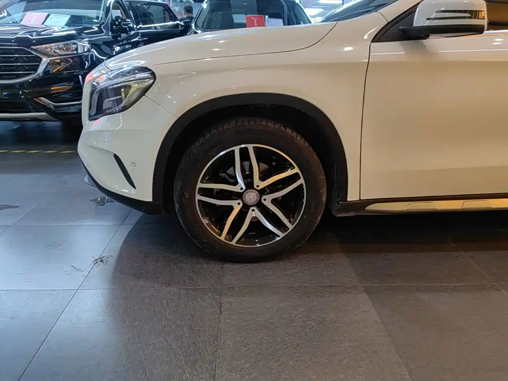 Mercedes-Benz GLA 2017 — фото 23