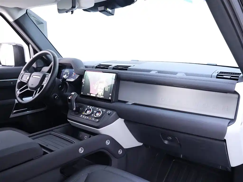 Land Rover Defender 2022 — фото 20